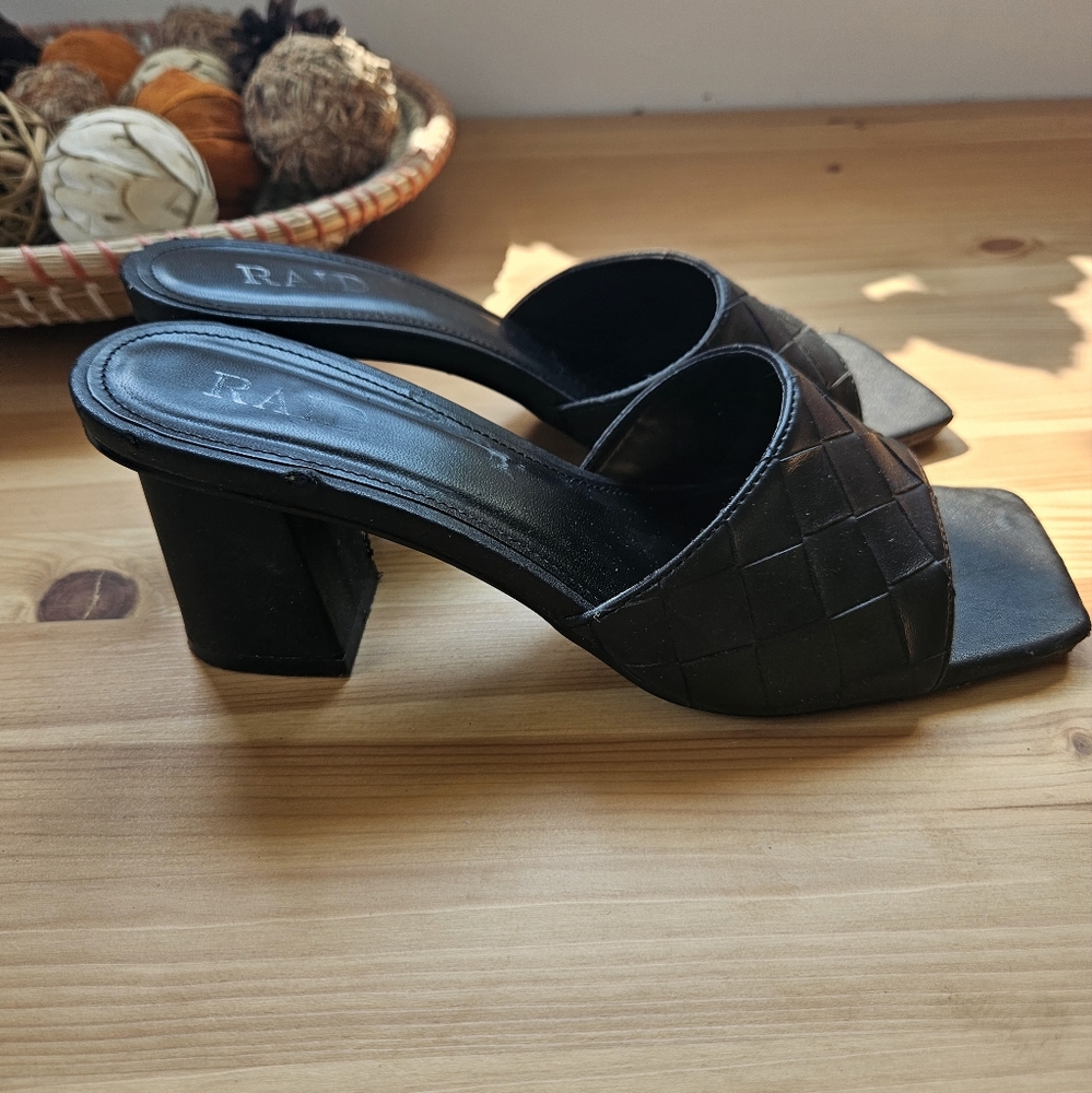 Raid Square Toe Heels in Size 39 - Picture 2 of 8